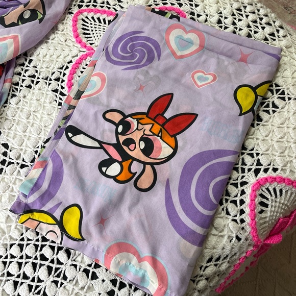 Vintage from the year  2000 Power Puff twin sheets. Fair condition - Picture 8 of 8